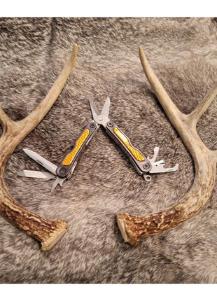 Craftsman Small Multi-tool 8 Tools (Black & Orange) Nice Tool w/ super Scissors