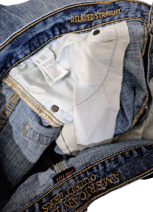 American Eagle Men's Core Flex Relaxed Straight Distressed blue jeans 38x32
