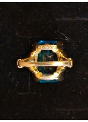 Vintage VENDOME Teal Stone Gold Tone Cocktail Ring Square Shank Adjusts Size 1-5