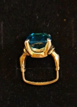 Vintage VENDOME Teal Stone Gold Tone Cocktail Ring Square Shank Adjusts Size 1-5