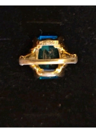 Vintage VENDOME Teal Stone Gold Tone Cocktail Ring Square Shank Adjusts Size 1-5
