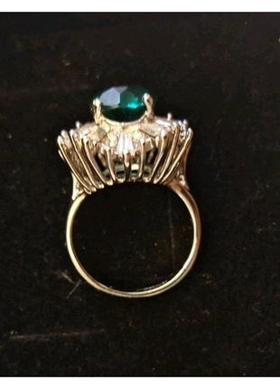 Vintage 18K HGE Cocktail Ring Faux Green Emerald and Rhinestone Cluster Size 8 A