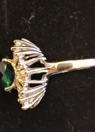 Vintage 18K HGE Cocktail Ring Faux Green Emerald and Rhinestone Cluster Size 8 A