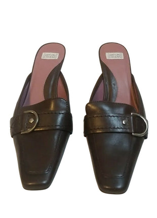 Brown Arturo Chang sandal size 6
