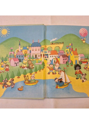 Noddy at the Seaside - Hardcover By Blyton, Enid - VERY GOOD