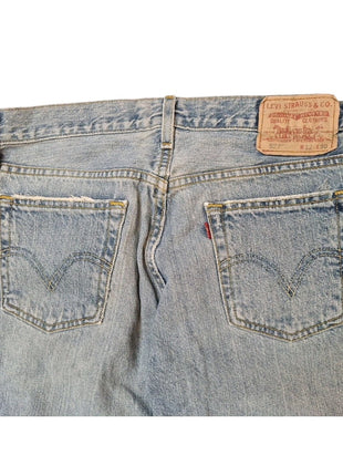 Levis Low Rise Boot Fit W32 L30 Distressed Light Wash Denim Jeans